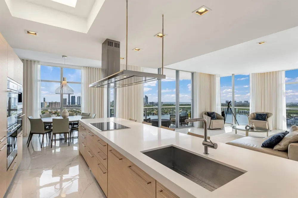 17301 Biscayne Boulevard #Ph-7 North Miami Beach, FL 33160