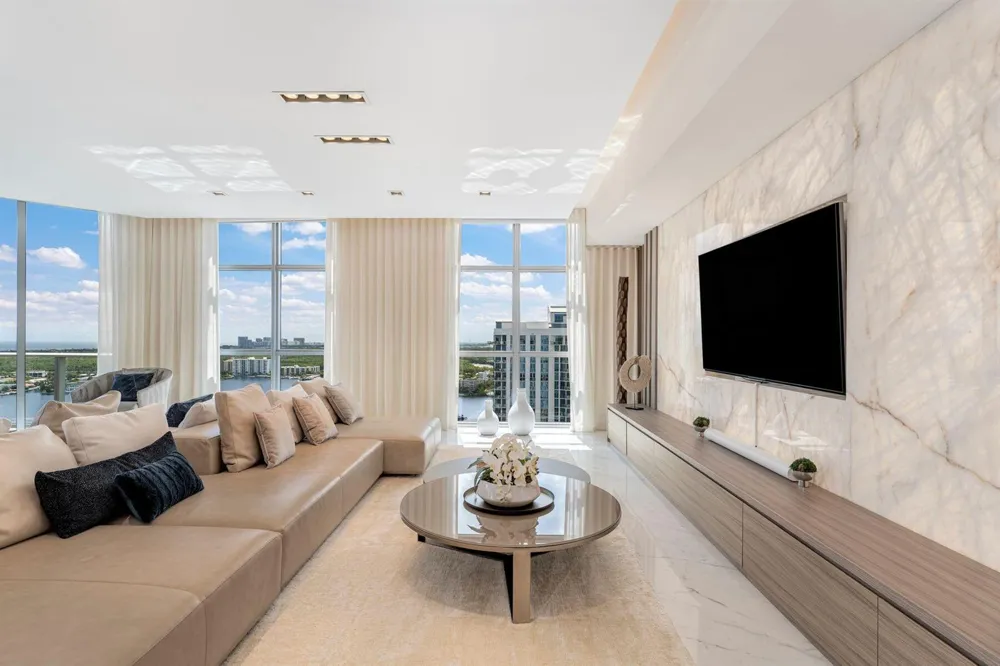 17301 Biscayne Boulevard #Ph-7 North Miami Beach, FL 33160