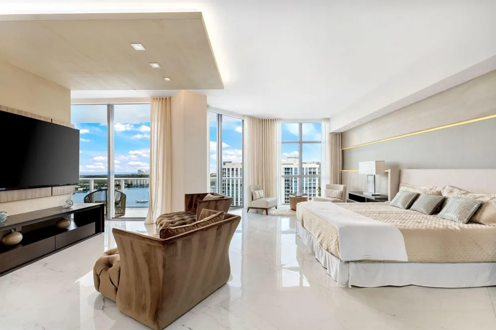 17301 Biscayne Boulevard #Ph-7 North Miami Beach, FL 33160