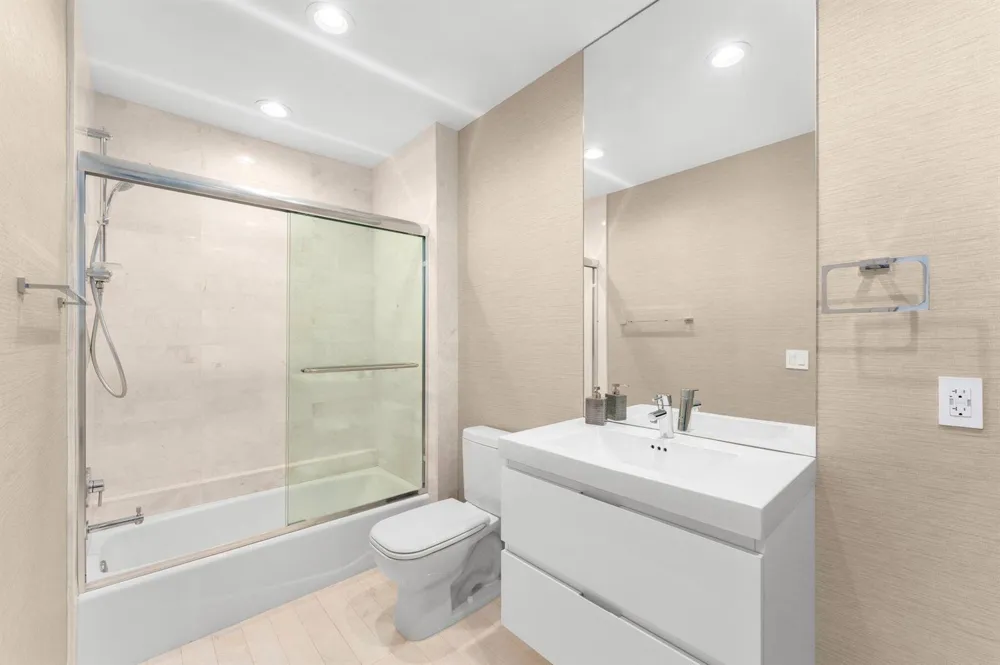 17301 Biscayne Boulevard #Ph-7 North Miami Beach, FL 33160