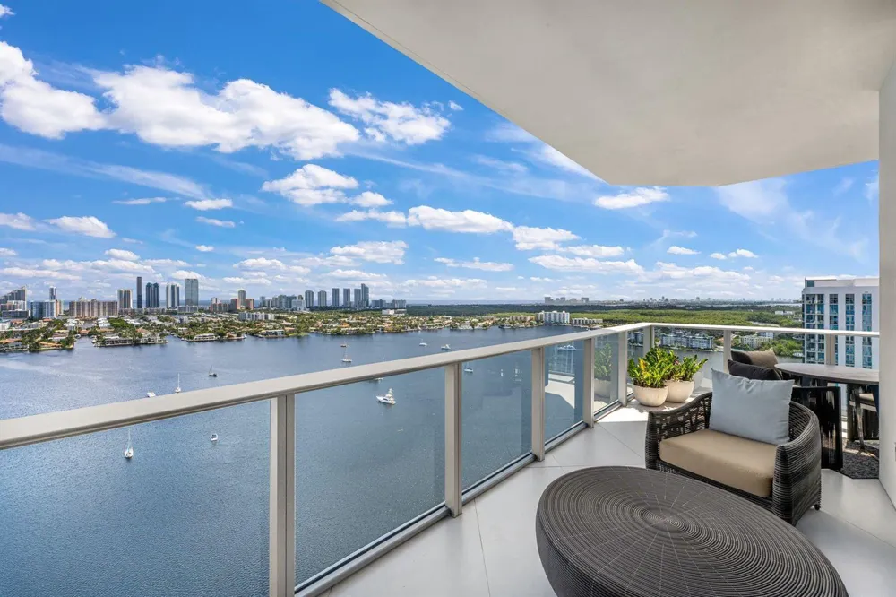 17301 Biscayne Boulevard #Ph-7 North Miami Beach, FL 33160