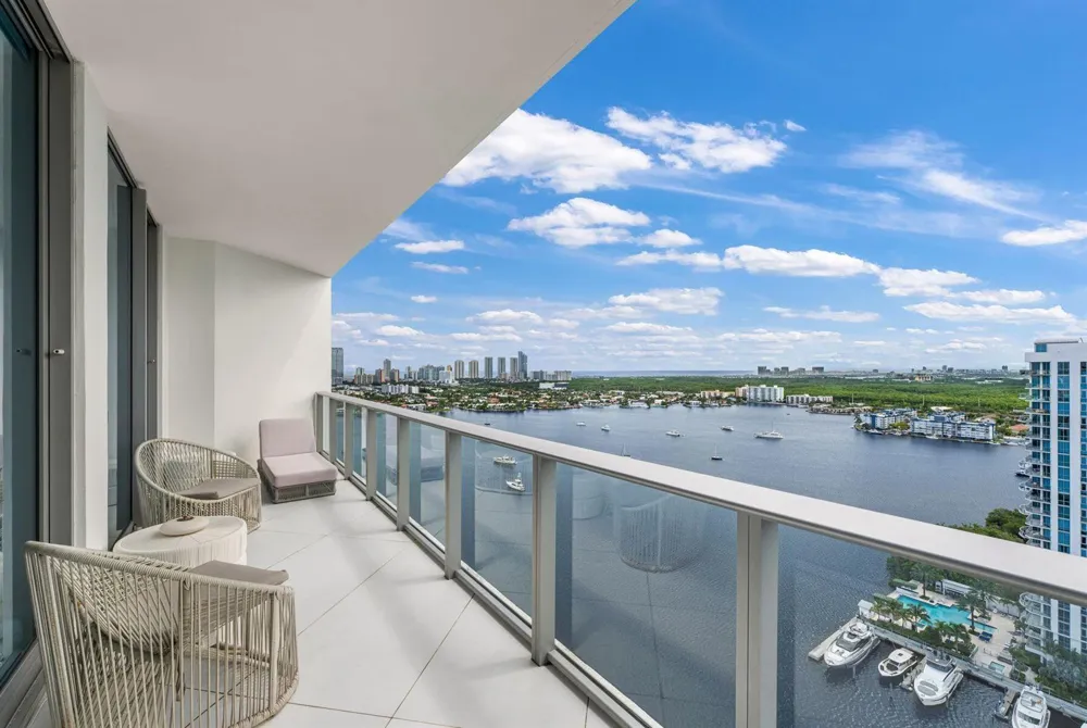 17301 Biscayne Boulevard #Ph-7 North Miami Beach, FL 33160