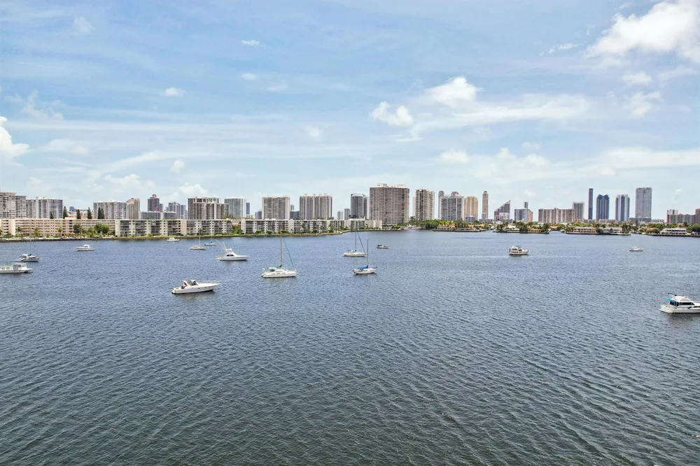17301 Biscayne Boulevard #Ph-7 North Miami Beach, FL 33160