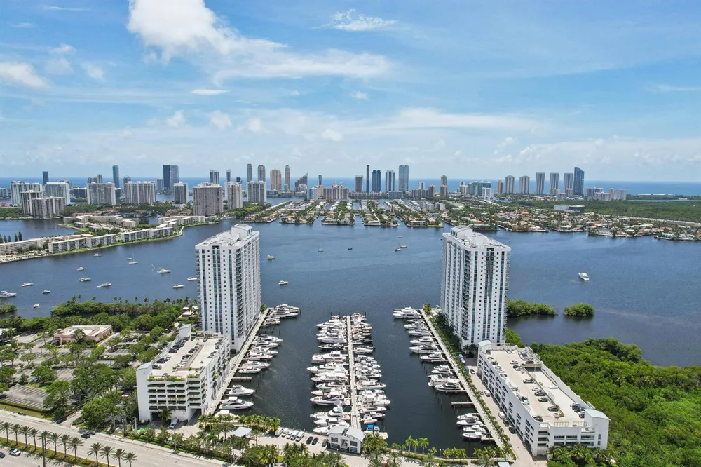 17301 Biscayne Boulevard #Ph-7 North Miami Beach, FL 33160