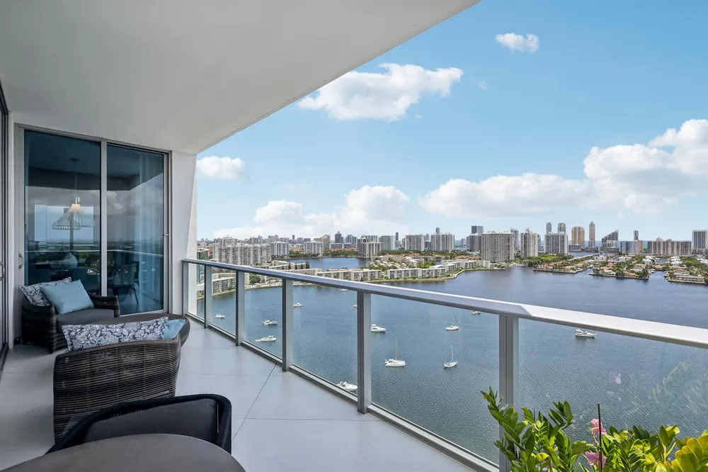 17301 Biscayne Boulevard #Ph-7 North Miami Beach, FL 33160