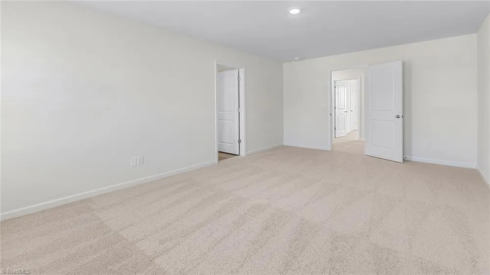 2517 Foxtail Lane Yadkinville, NC 27055
