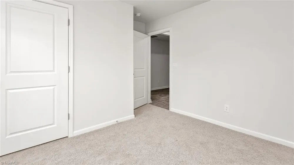2587 Foxtail Lane Yadkinville, NC 27055
