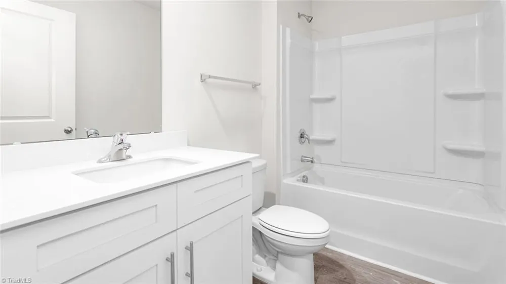 2587 Foxtail Lane Yadkinville, NC 27055
