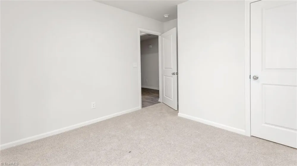 2587 Foxtail Lane Yadkinville, NC 27055