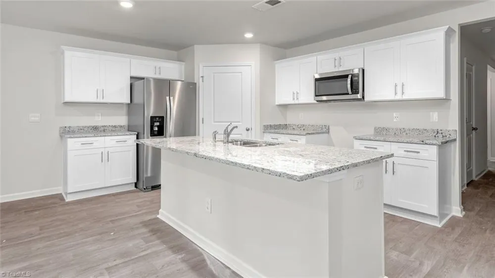 2587 Foxtail Lane Yadkinville, NC 27055
