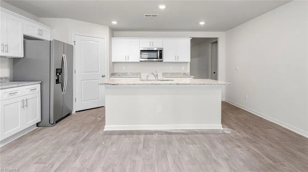 2587 Foxtail Lane Yadkinville, NC 27055