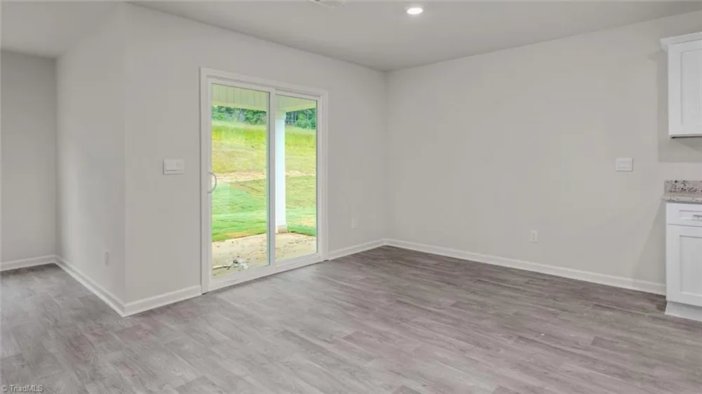 2587 Foxtail Lane Yadkinville, NC 27055