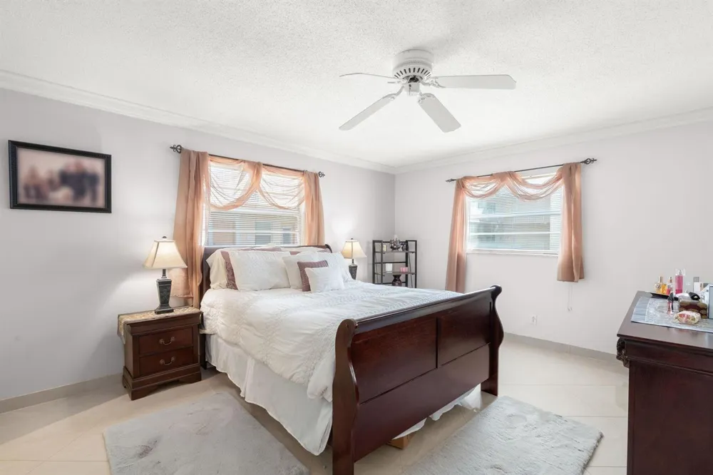4191 NW 41st Street #214 Lauderdale Lakes, FL 33319
