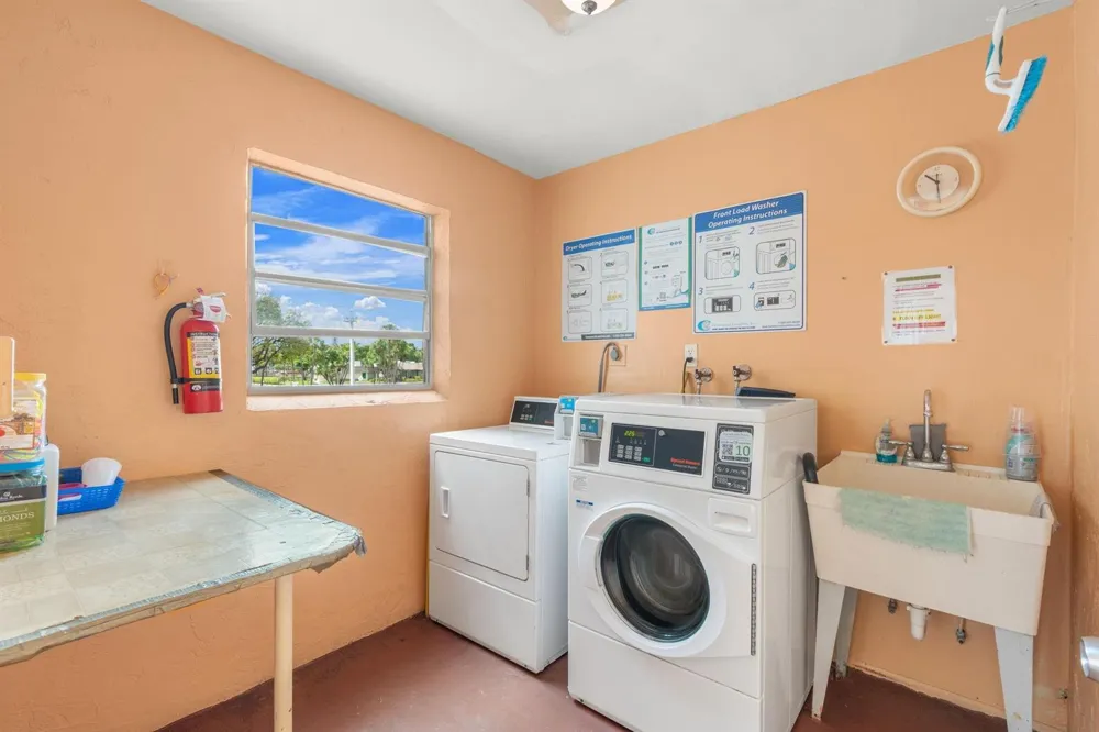 4191 NW 41st Street #214 Lauderdale Lakes, FL 33319