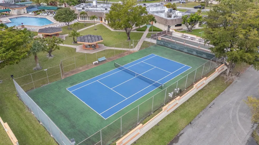 4191 NW 41st Street #214 Lauderdale Lakes, FL 33319