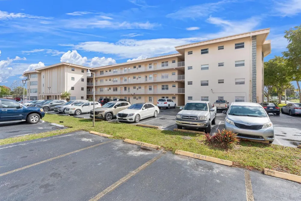 4191 NW 41st Street #214 Lauderdale Lakes, FL 33319
