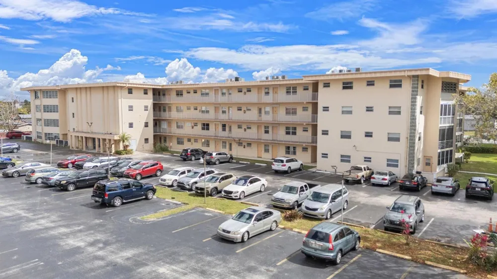 4191 NW 41st Street #214 Lauderdale Lakes, FL 33319