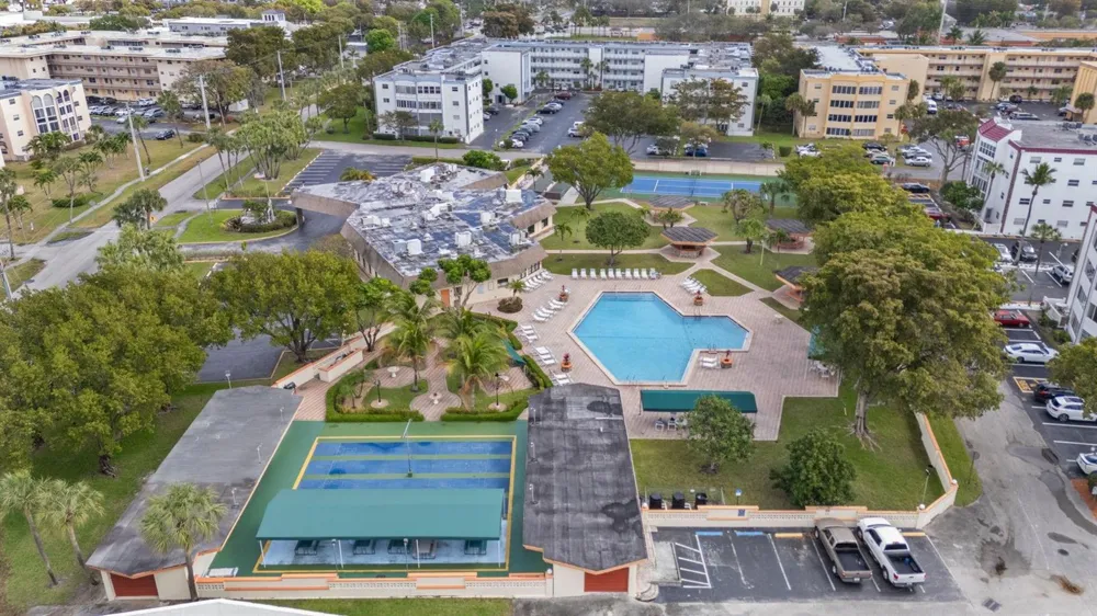 4191 NW 41st Street #214 Lauderdale Lakes, FL 33319