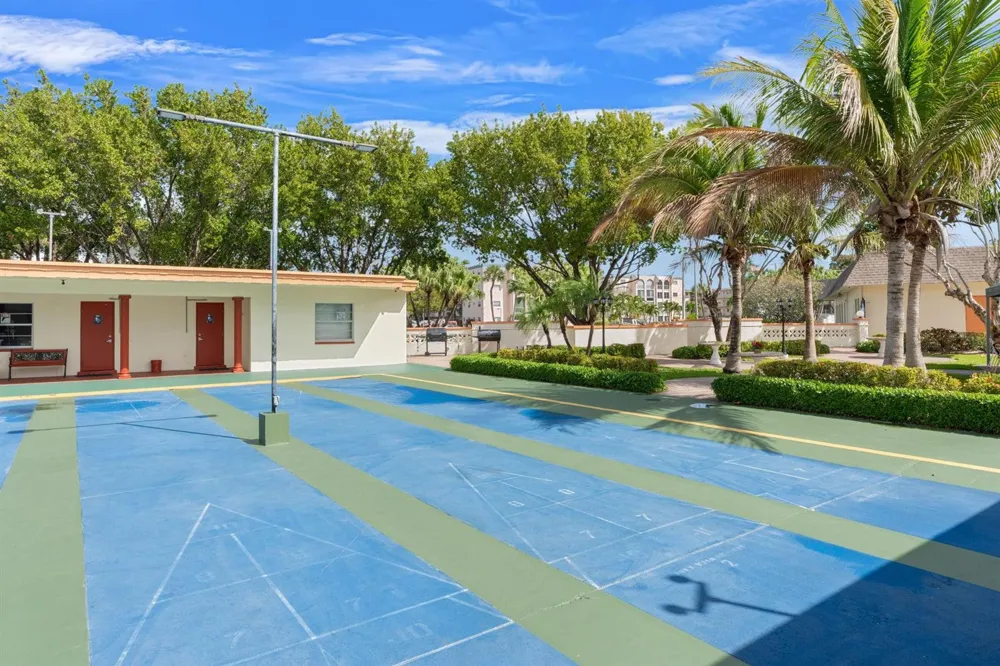 4191 NW 41st Street #214 Lauderdale Lakes, FL 33319