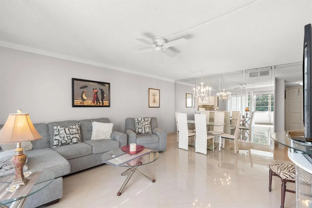 4191 NW 41st Street #214 Lauderdale Lakes, FL 33319