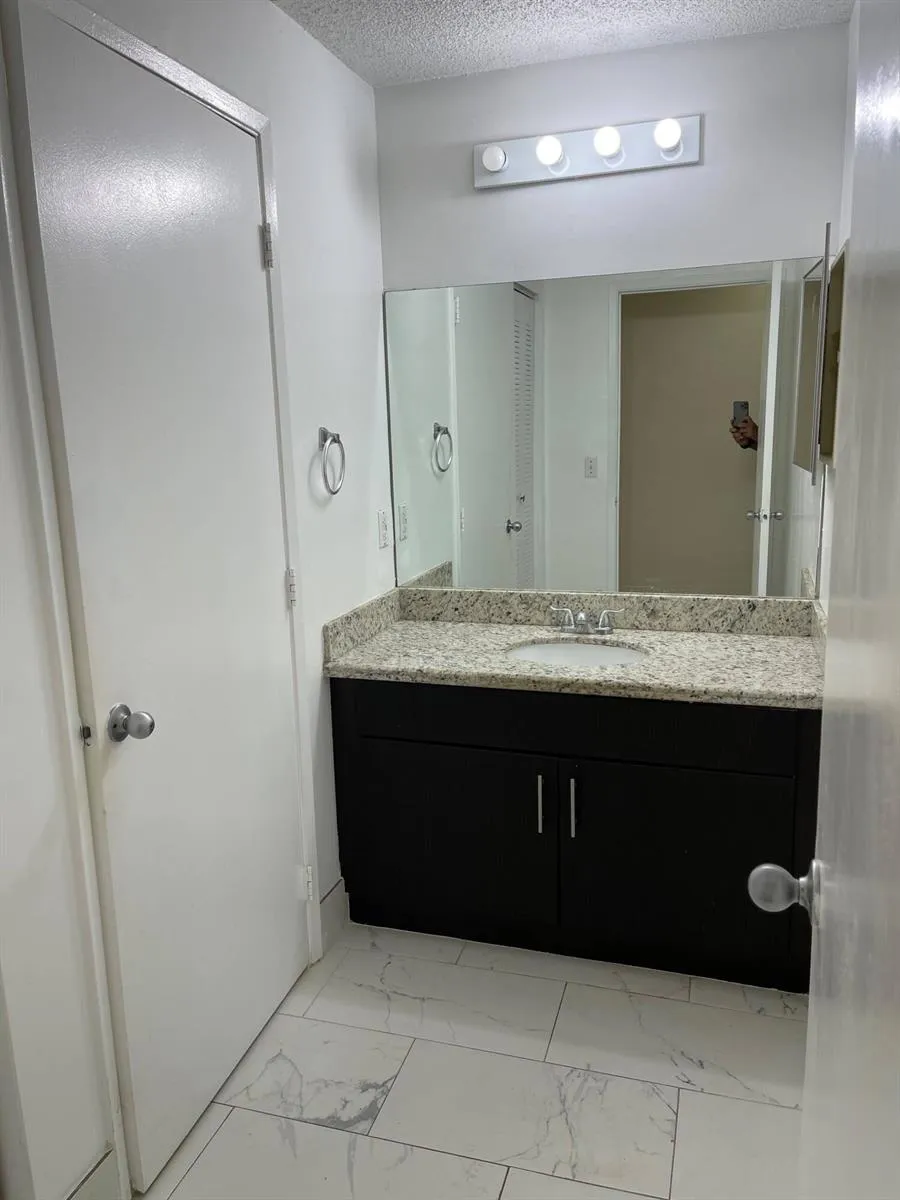 6984 SW 39th Street #H206 Davie, FL 33314