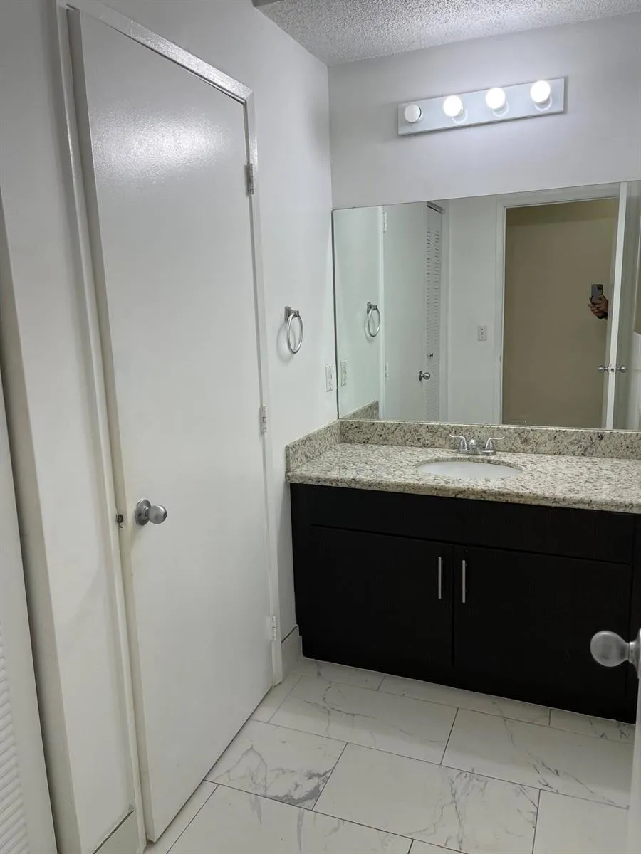 6984 SW 39th Street #H206 Davie, FL 33314