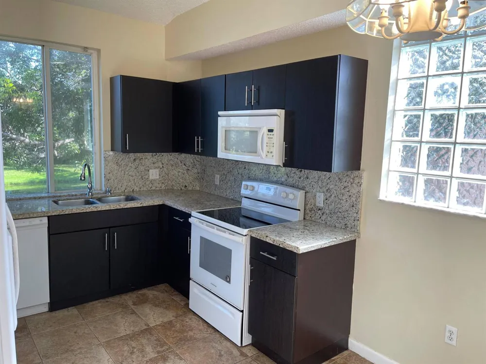 6984 SW 39th Street #H206 Davie, FL 33314