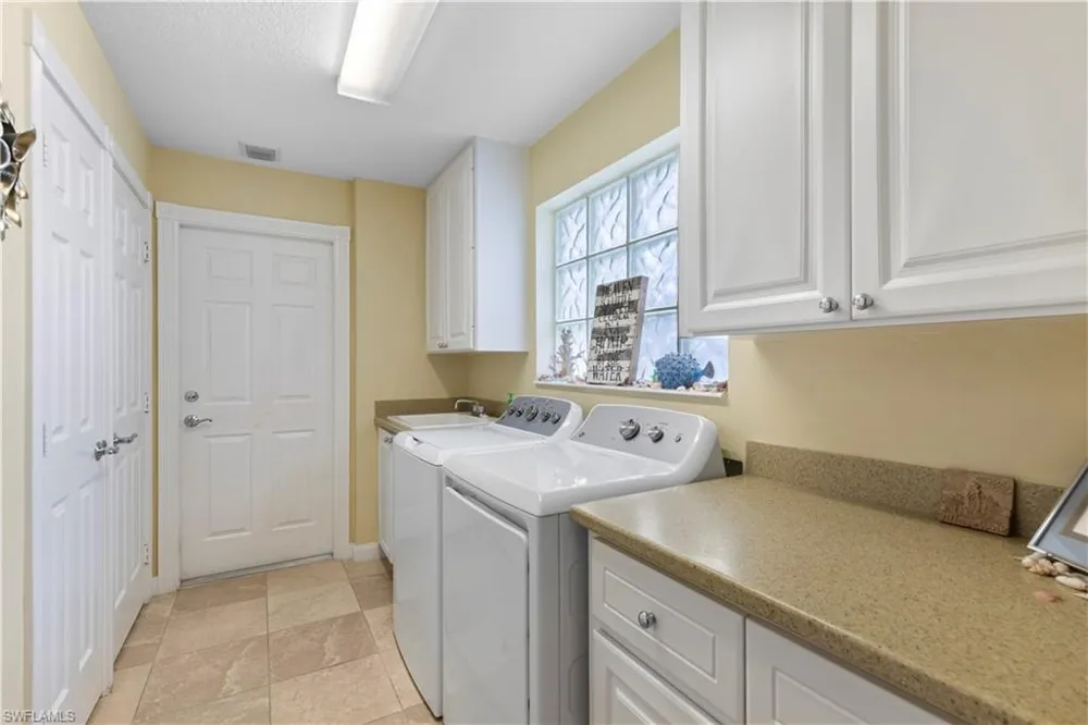 15382 Queen Angel Way Bonita Springs, FL 34135