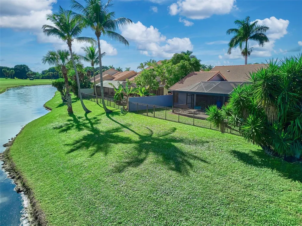 19284 Cherry Hills Terrace Boca Raton, FL 33498