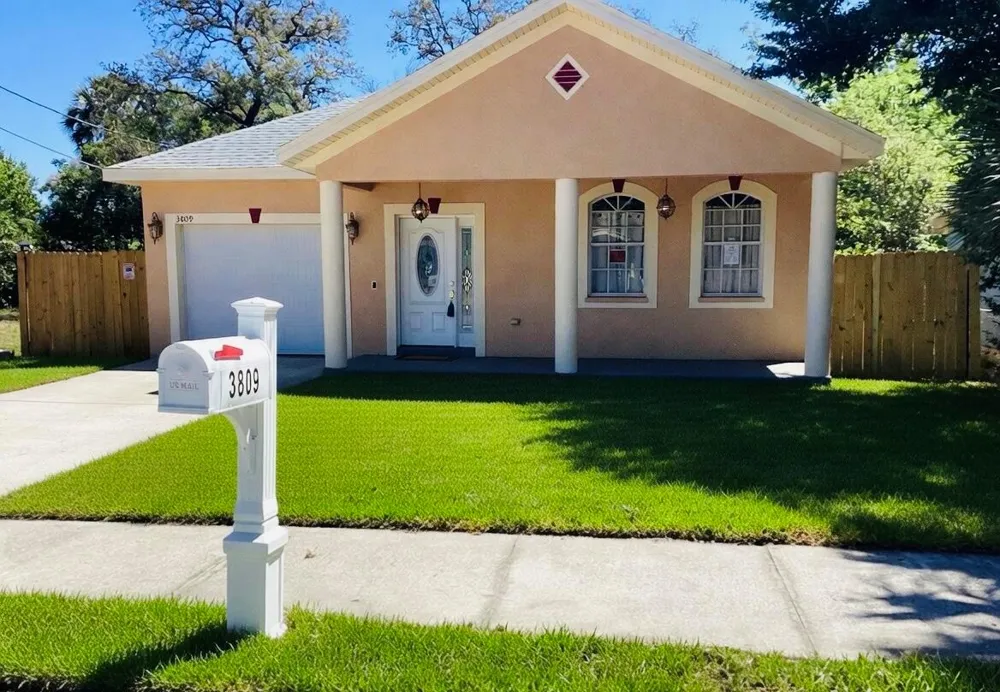3809 Whittier Street Tampa, FL 33619