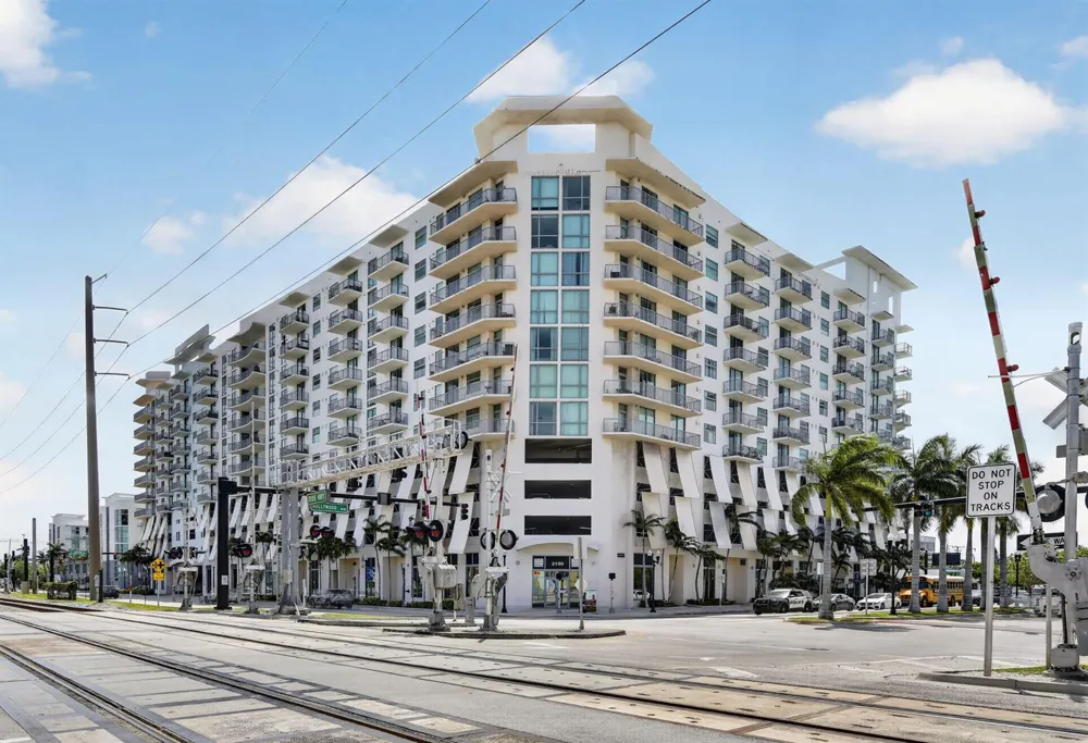 140 S Dixie Highway #819 Hollywood, FL 33020