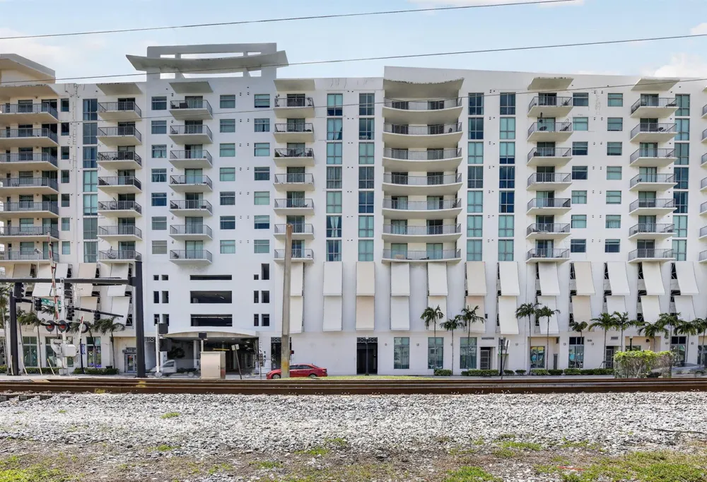 140 S Dixie Highway #819 Hollywood, FL 33020