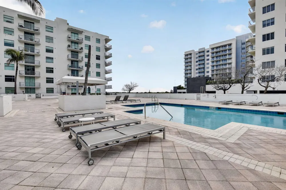 140 S Dixie Highway #819 Hollywood, FL 33020