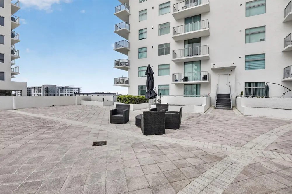 140 S Dixie Highway #819 Hollywood, FL 33020