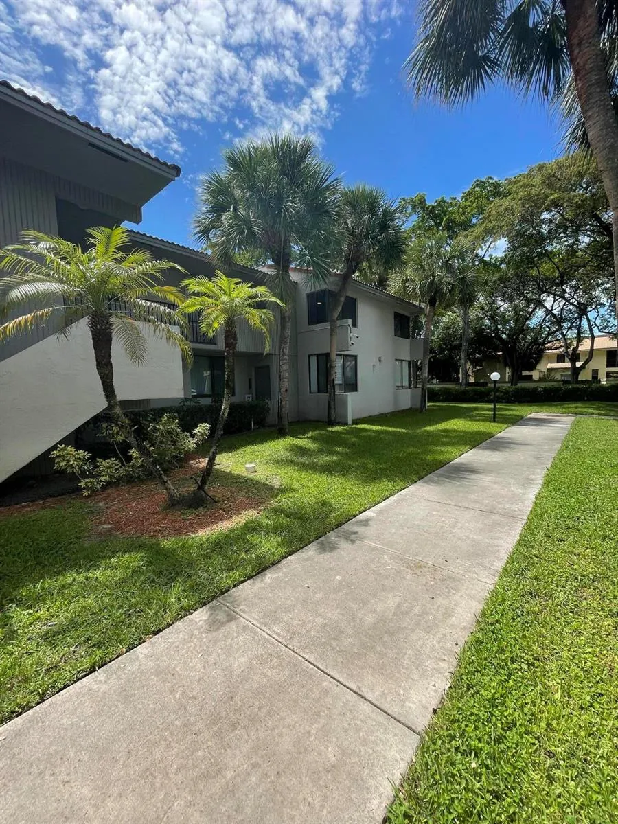 9537 SW 1st Court Coral Springs, FL 33071