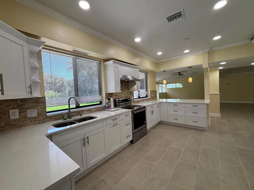 135 E Ilex Drive Lake Park, FL 33403