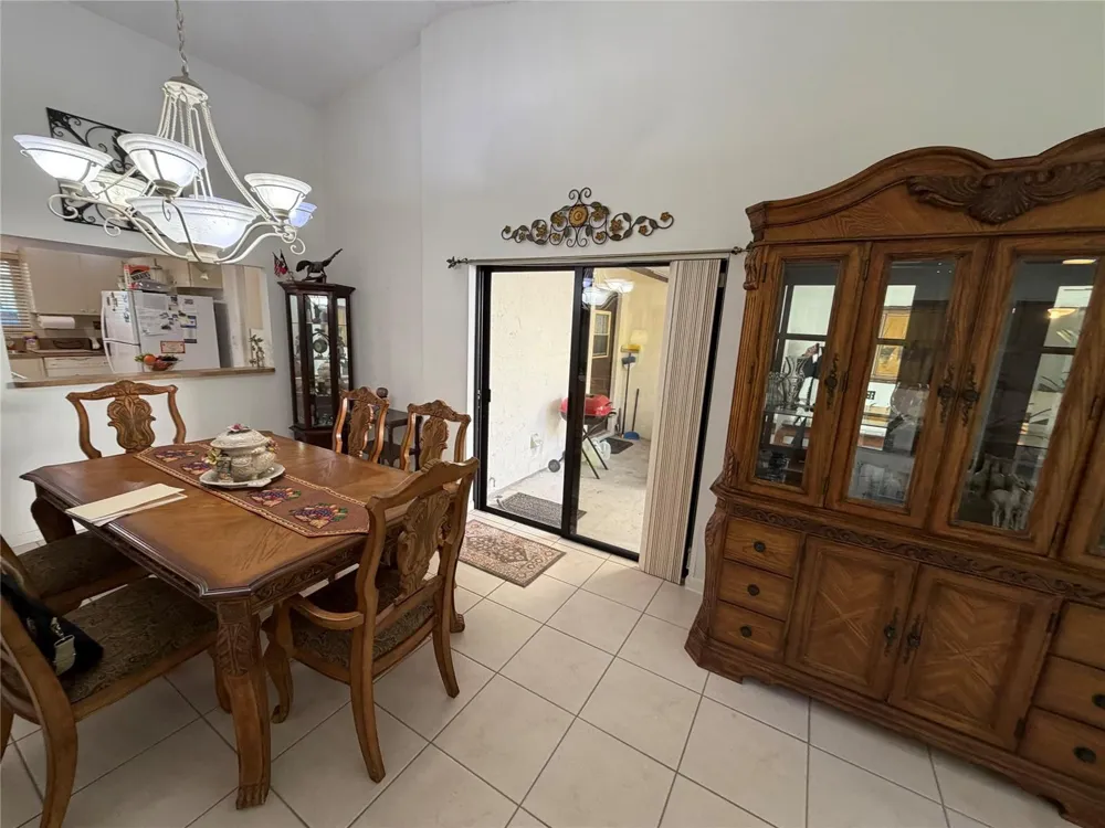 6711 S Parkway Drive #2-10 Margate, FL 33068