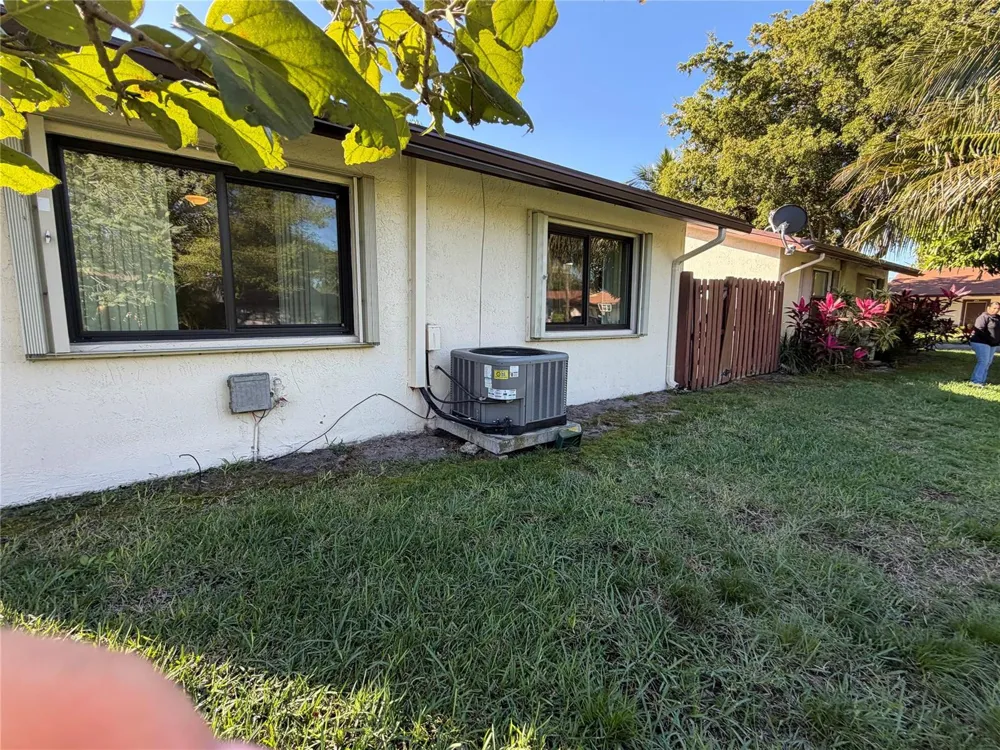 6711 S Parkway Drive #2-10 Margate, FL 33068