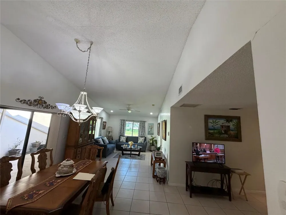 6711 S Parkway Drive #2-10 Margate, FL 33068
