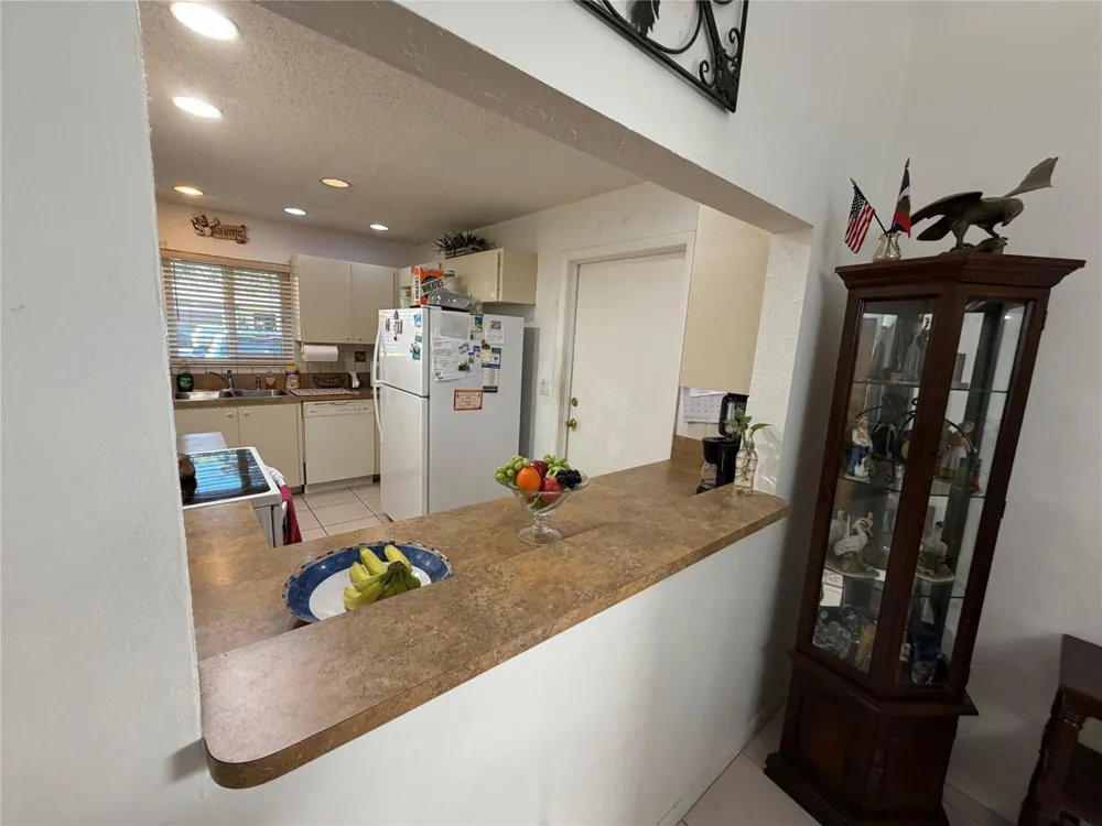 6711 S Parkway Drive #2-10 Margate, FL 33068