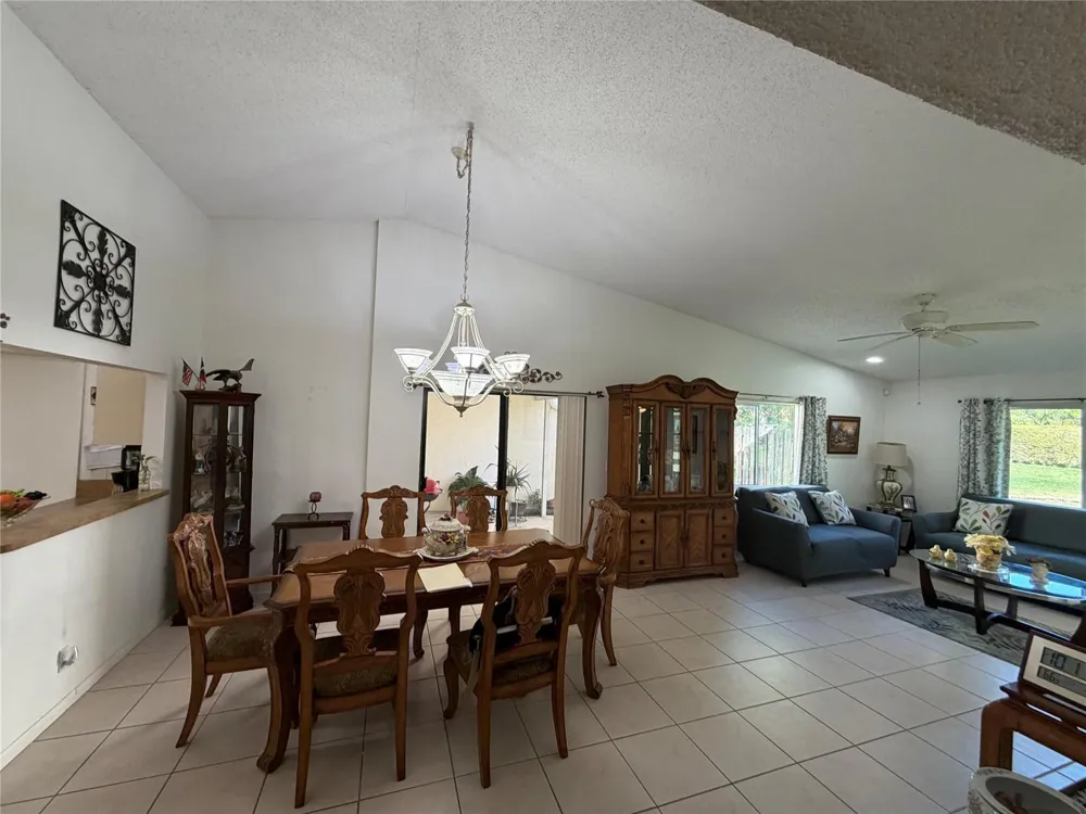 6711 S Parkway Drive #2-10 Margate, FL 33068