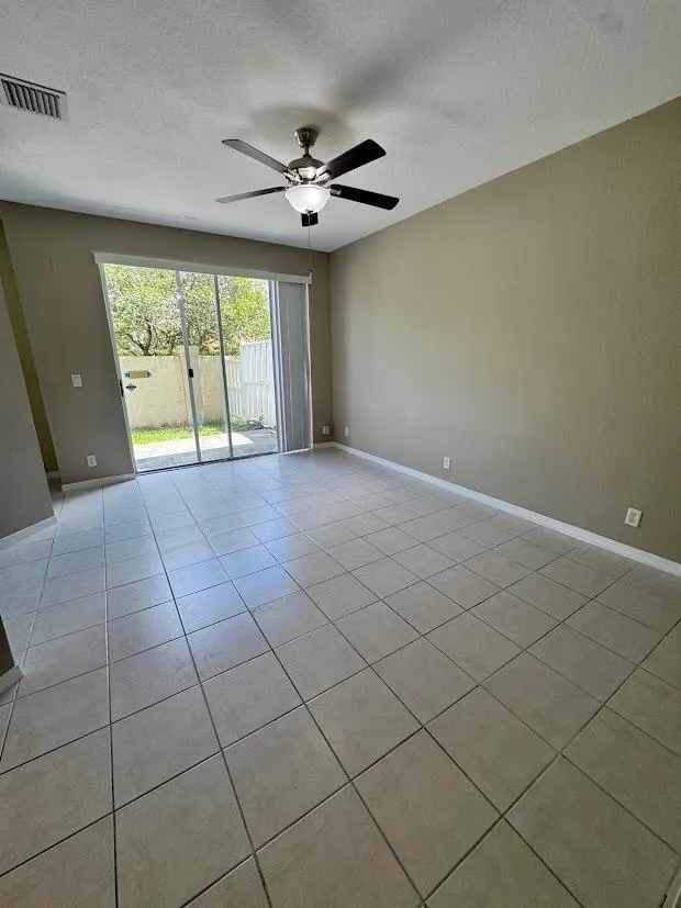 4030 NW 90th Way Sunrise, FL 33351