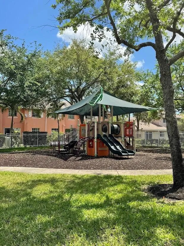 4030 NW 90th Way Sunrise, FL 33351