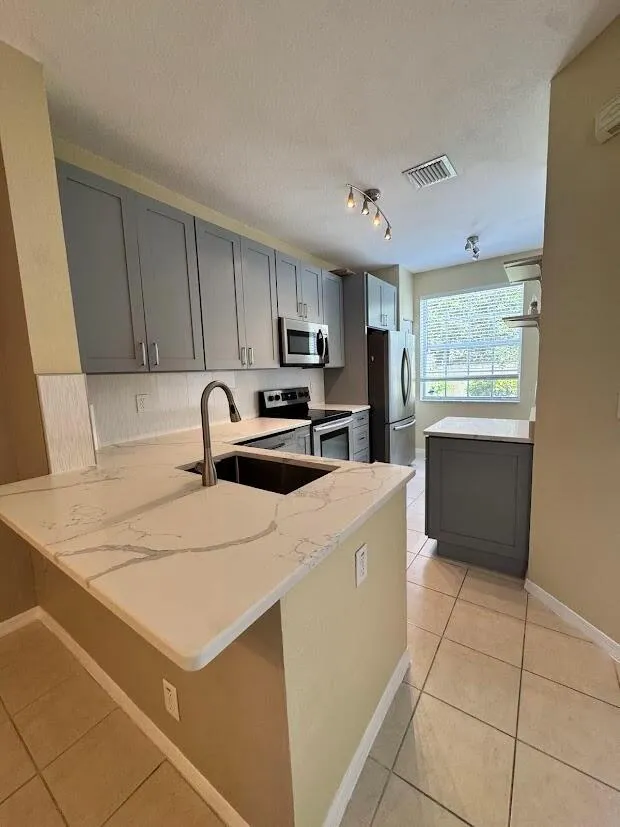 4030 NW 90th Way Sunrise, FL 33351