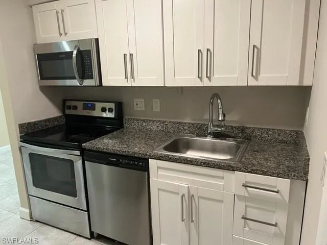 4234 Pine Drop Lane North Fort Myers, FL 33917