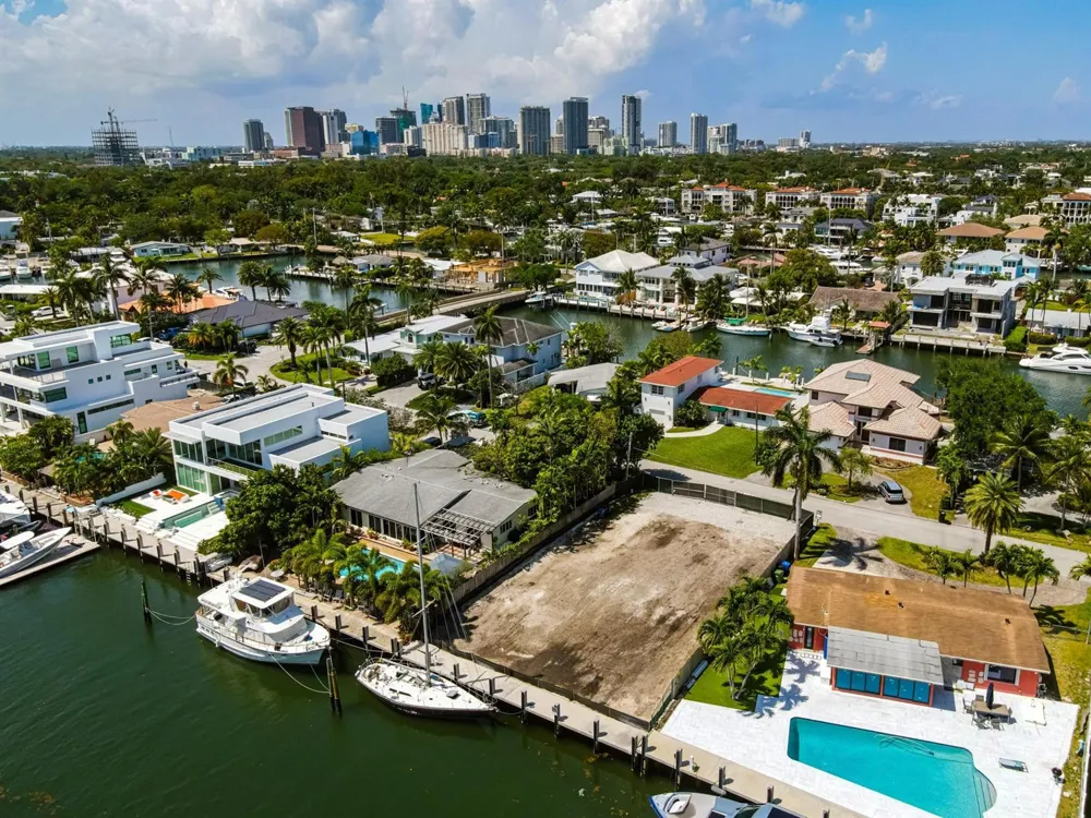 1524 SE 14th Street Fort Lauderdale, FL 33316