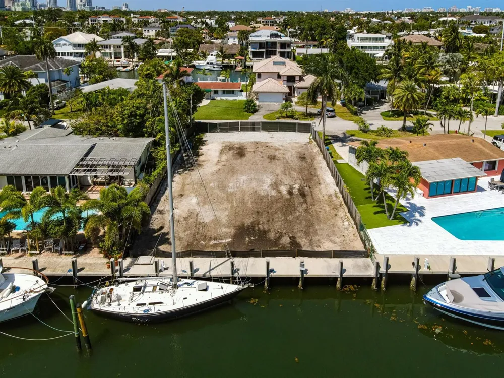 1524 SE 14th Street Fort Lauderdale, FL 33316