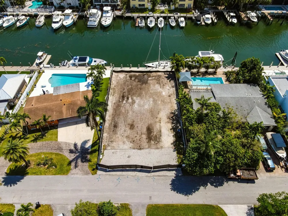 1524 SE 14th Street Fort Lauderdale, FL 33316