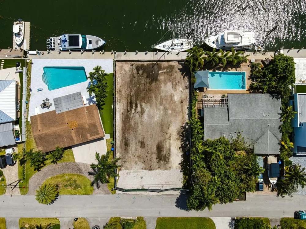 1524 SE 14th Street Fort Lauderdale, FL 33316