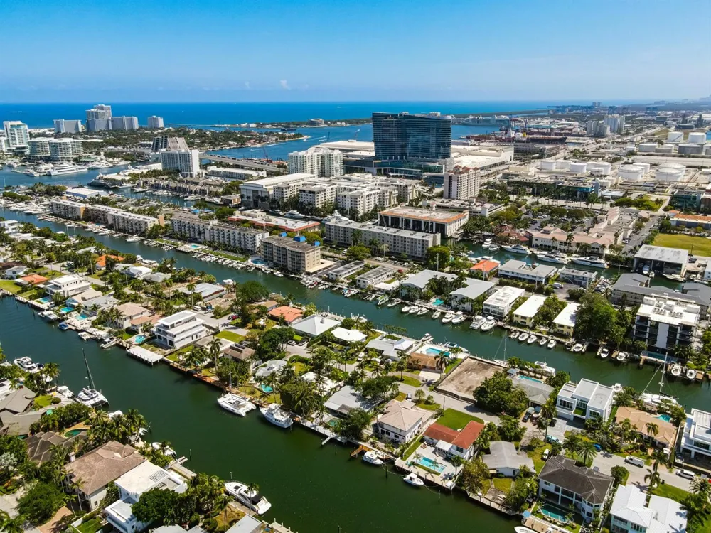 1524 SE 14th Street Fort Lauderdale, FL 33316